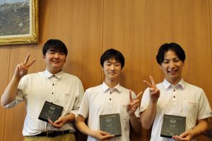 岡山県高校生eスポーツリーグ優勝表彰式